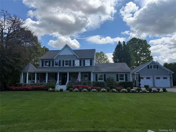 25 Fawn Crossing, Wading River, NY 11792