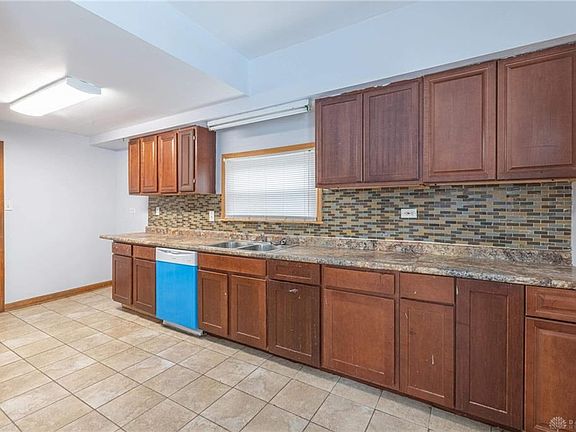 2nd image of 22 Eastdale Dr