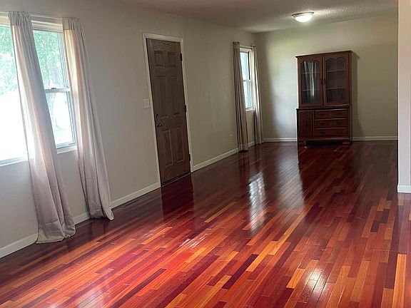 2nd image of 306 Thomas St