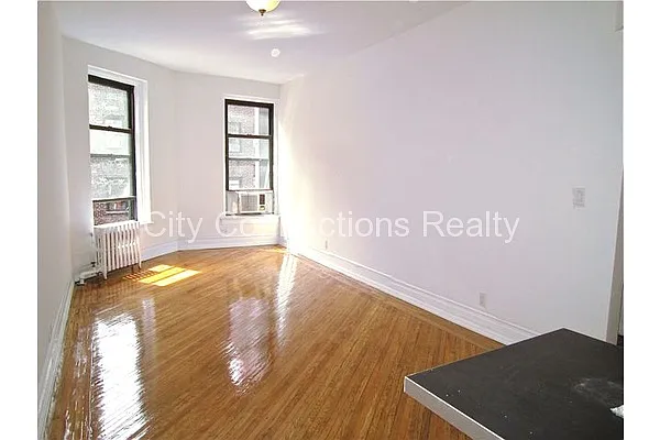 Rented by City Connections Realty | media 34