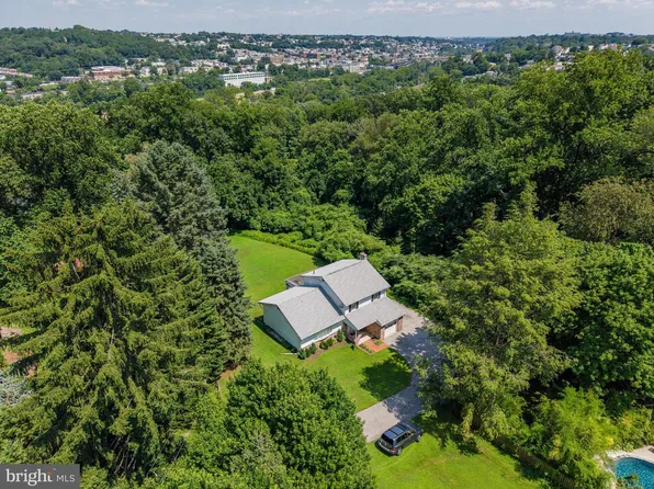 1512 Flat Rock Rd, Penn Valley, PA 19072