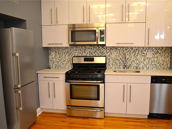 5th image of 530 2nd St APT A2