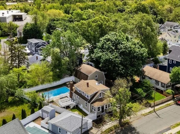 6 Henry St, Saugus, MA 01906