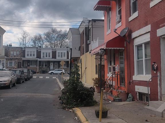 3rd image of 445 Caskey St