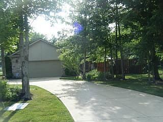 2nd image of 4894 Pheasant Dr