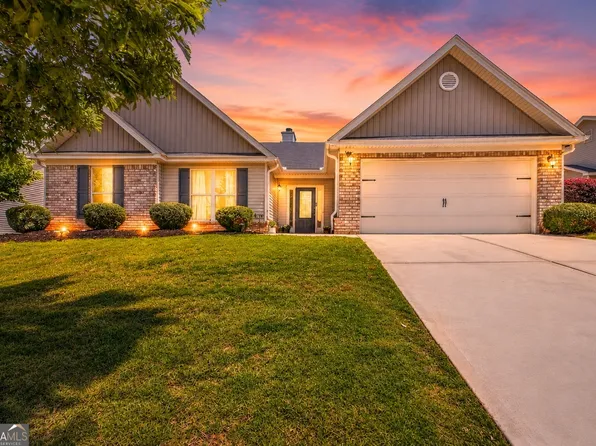 558 River Mist Cir, Jefferson, GA 30549