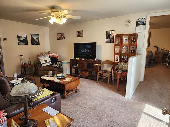 5th image of 208 Teater St