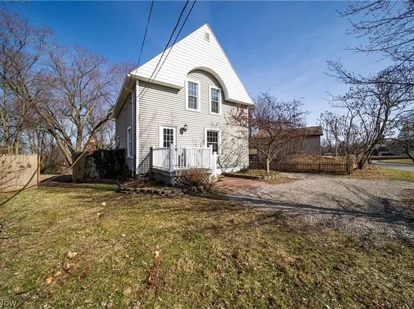 2785 E Center St, Conneaut, OH 44030