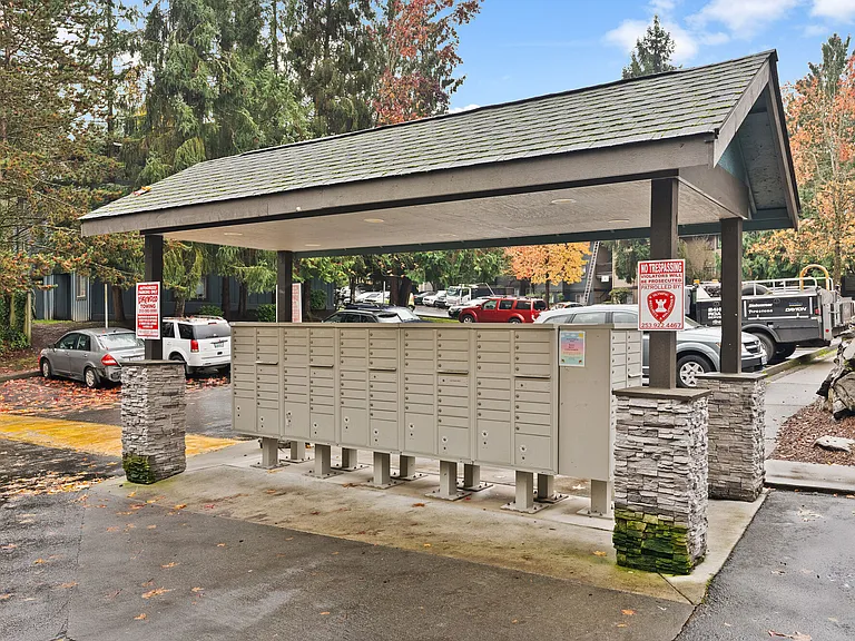 Lodge at Madrona Ridge — Photo 28