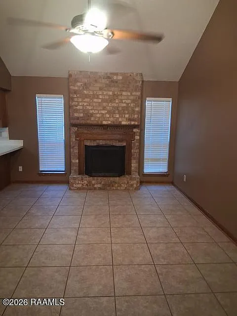 2 bed, 2.0 bath, 1350 sqft, $1,550 — Photo 2