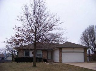 425 Pecan Ln, Derby, KS 67037