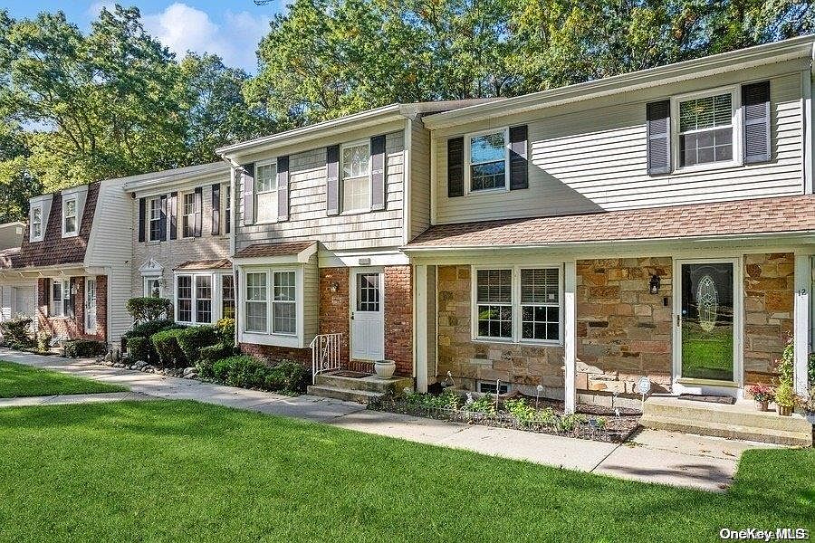 1st image of 12 Wilson Commons #12