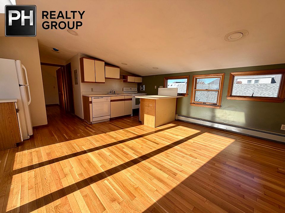 1st image of 12 Keenan St #3