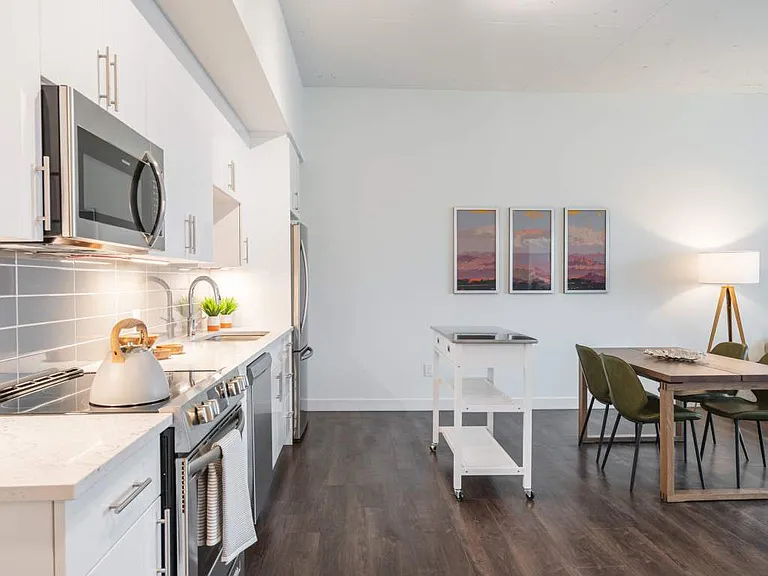 233 Kennedy St — Photo 16