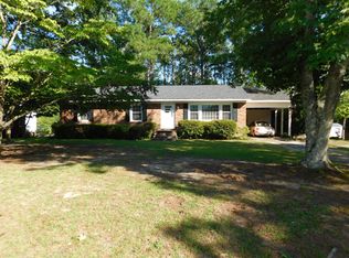 109 McLean St, Hamlet, NC 28345