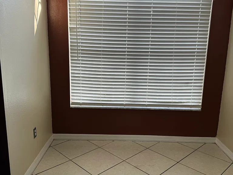 2656 Newbolt Dr — Photo 10