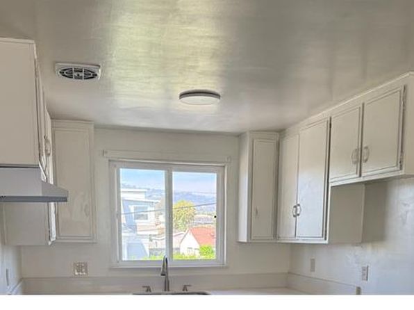 390 W 1st St #6