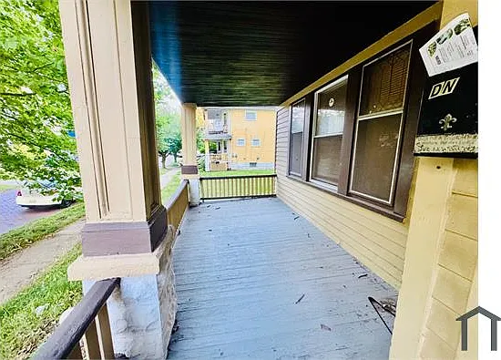 2 bed, 993 sqft, $900 — Photo 2