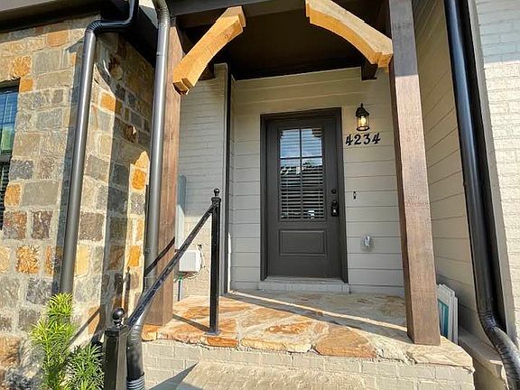 2nd image of 4234 Lennox Dr