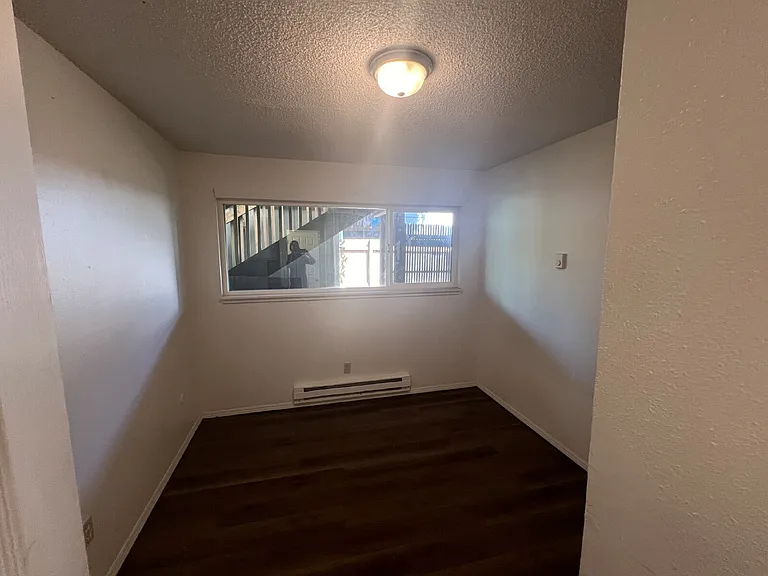 220 N 8th St #9 — Photo 4