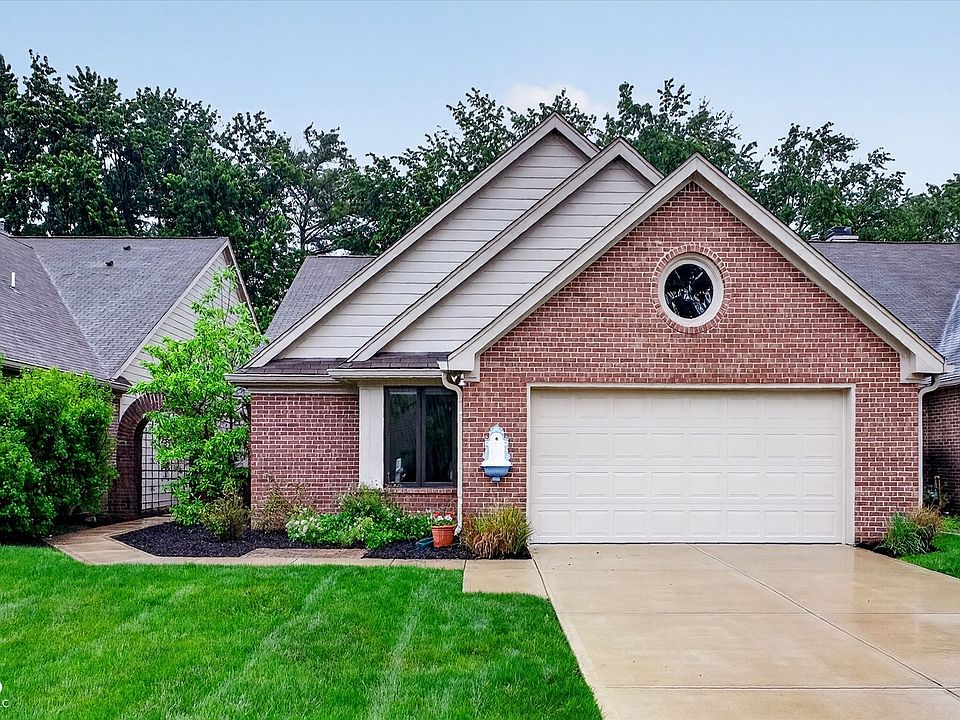 1st image of 12055 Waterford Ln