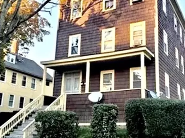 211 Vernon St #3, Worcester, MA 01607