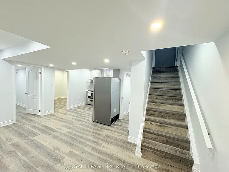11 Meadow Wood Cres #BASEMENT — Photo 9