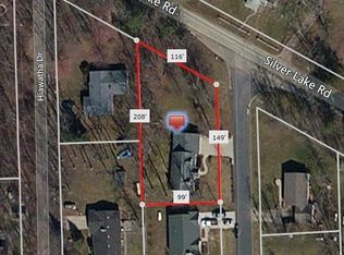 15050 Locust Grove Dr, Byron, MI 48418