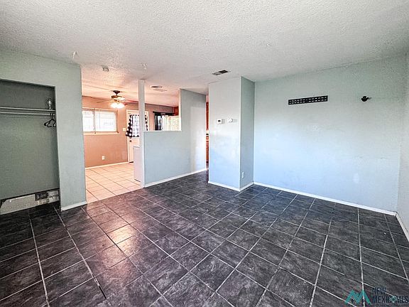 4th image of 1201 Amherst Dr