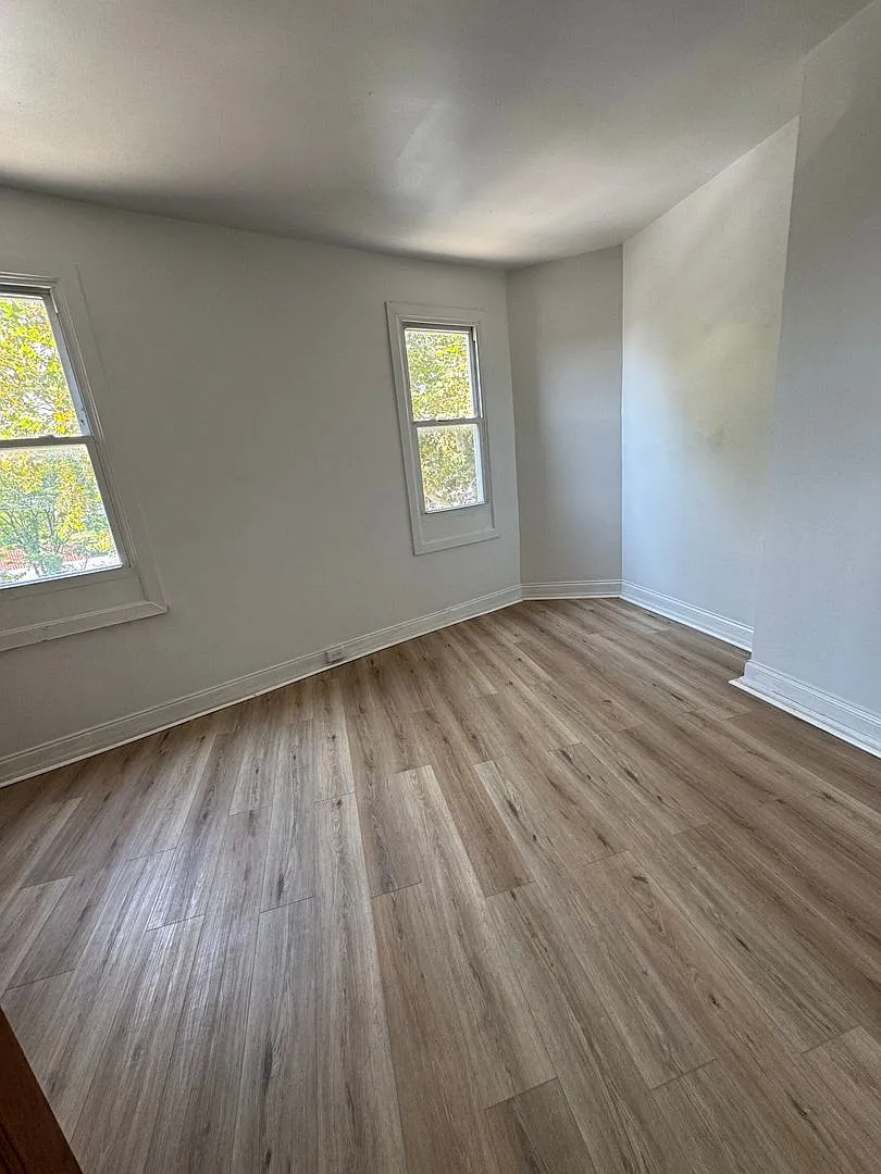 4716 Woodland Ave. — Photo 3