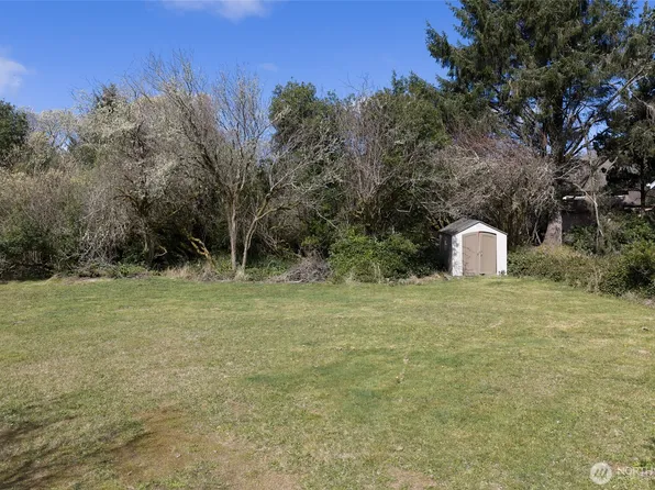 130 Jib Street NW, Ocean Shores, WA 98569
