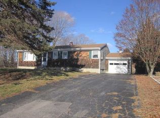 25 Meadow Lark Dr, Westerly, RI 02891