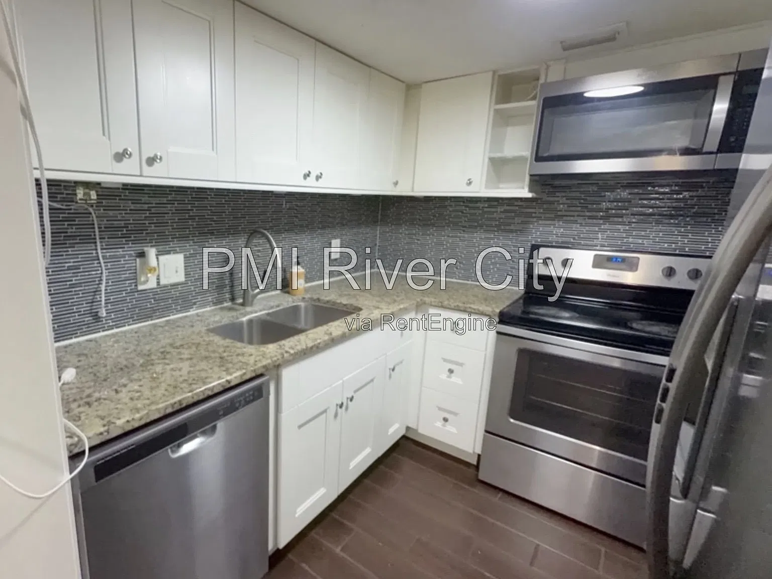 3 bed, 2.0 bath, 1379 sqft, $1,700 — Photo 2