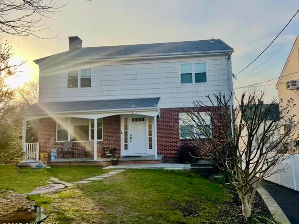 32 Arther St, Greenwich, CT 06831