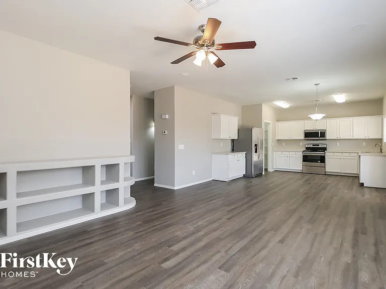 751 E Drifter Pl — Photo 3