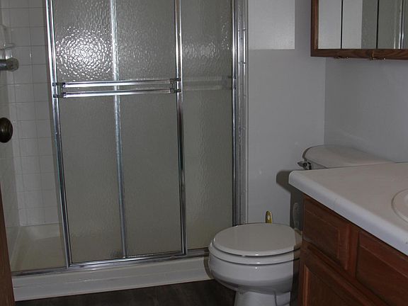 5th image of 61063 Greenwood Dr