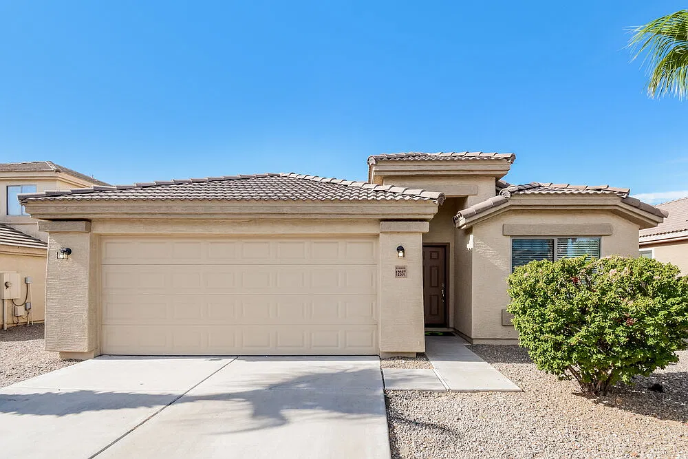 3 bed, 2.0 bath, 1678 sqft, $2,150 — Photo 1