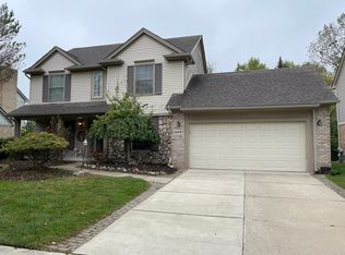 1600 Dunston Rd, Canton, MI 48188