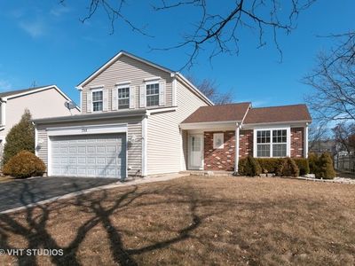 755 Berkshire Ln, Carol Stream, IL, 60188