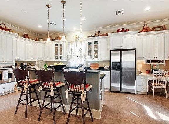 5th image of 7 Admiralty Ct
