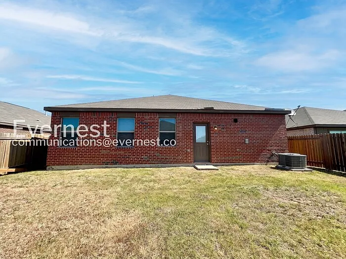416 Micah Ln — Photo 21