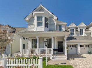 8 Pond Xing, Southampton, NY 11968