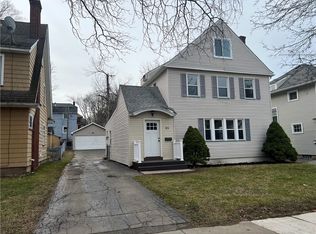 93 Falleson Rd, Rochester, NY 14612