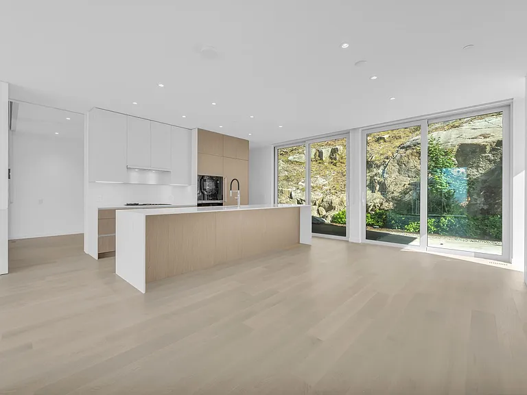 3317 Chippendale Rd — Photo 8