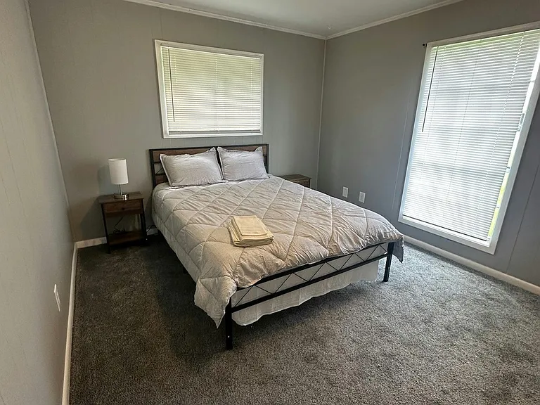 2222 N Rose Park Ave — Photo 12