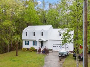 917 Fields Rd, New Bern, NC 28560