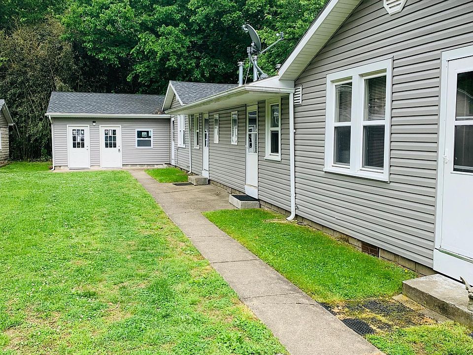 1st image of 13 Yorkshire Dr APT A
