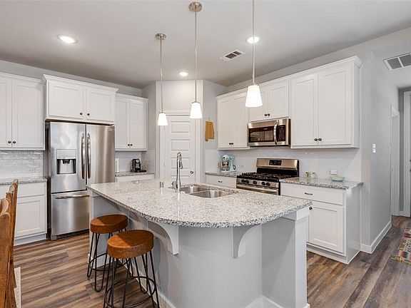 5th image of 3517 Tulip Dr