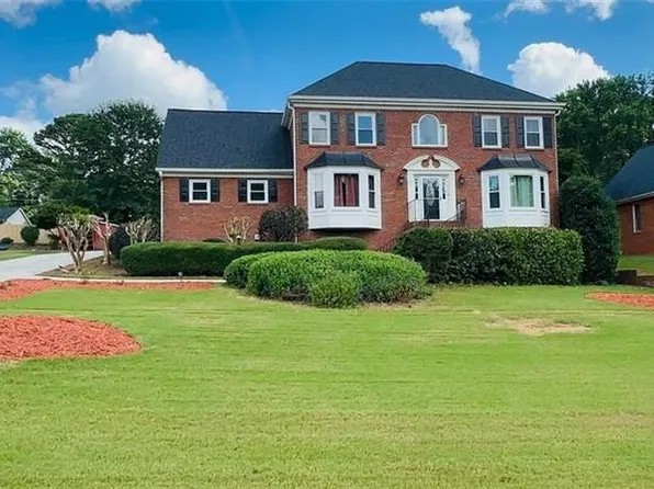 2462 Chimney Top Ln, Snellville, GA 30078