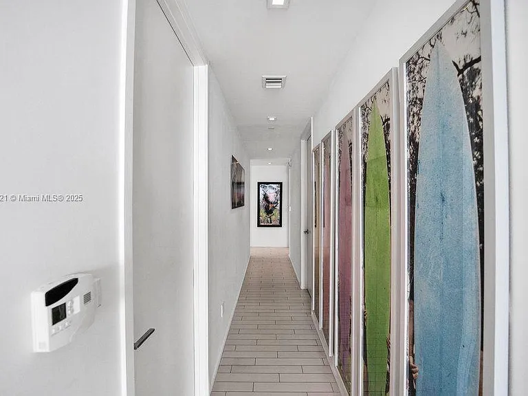 2201 Collins Ave #628 — Photo 7